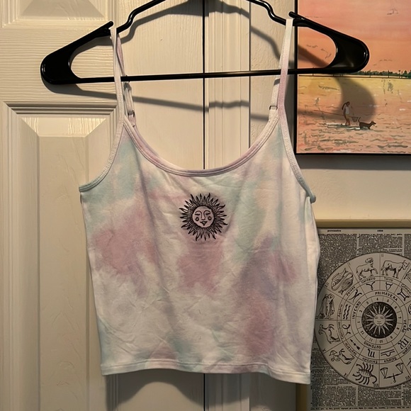 Hollister Tops - Sun tie dye Crop top